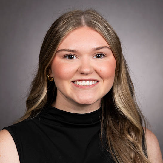 Annabel Henson Headshot