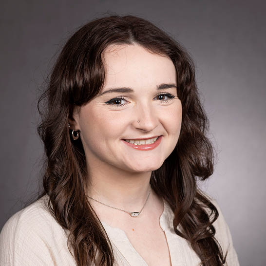 Annabel Henson Headshot